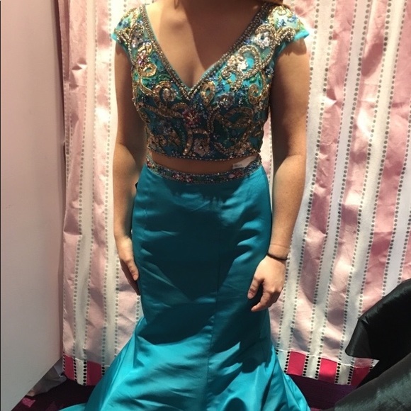 Sherri Hill dress size 4 - Picture 8 of 8